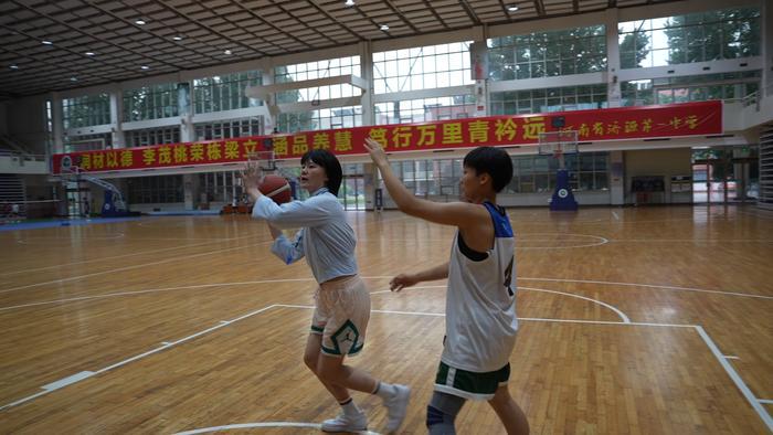 篮球训练中增强自信的心理技巧_1